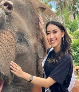 Irene Garcia di Taman Wisata dan Taman Satwa Lembah Hijau Lampung