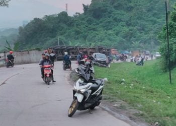 Kecelakaan Truk Trailer di Jalan Sutami Lampung