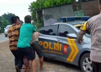 Begal motor dikepung massa di Lampung Timur