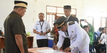 Dawam Rahardjo Sertijab Camat di Kecamatan Labuhan Ratu