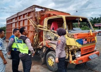 Tabrakan truk di Lampung Tengah