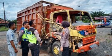 Tabrakan truk di Lampung Tengah