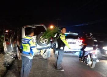 Mobil tabrak beton gorong-gorong di Pringsewu