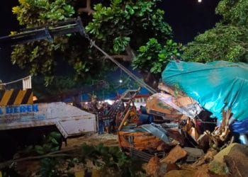 Truk rem blong di Bakauheni