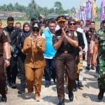 Panen Raya Padi di Lampung Timur, Kajati Lampung: Petani Tidak Boleh Berjalan Sendiri