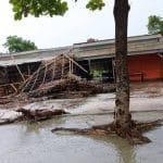 Banjir Rob dan Angin Kencang Terjang Pesisir Pantai Lampung Timur